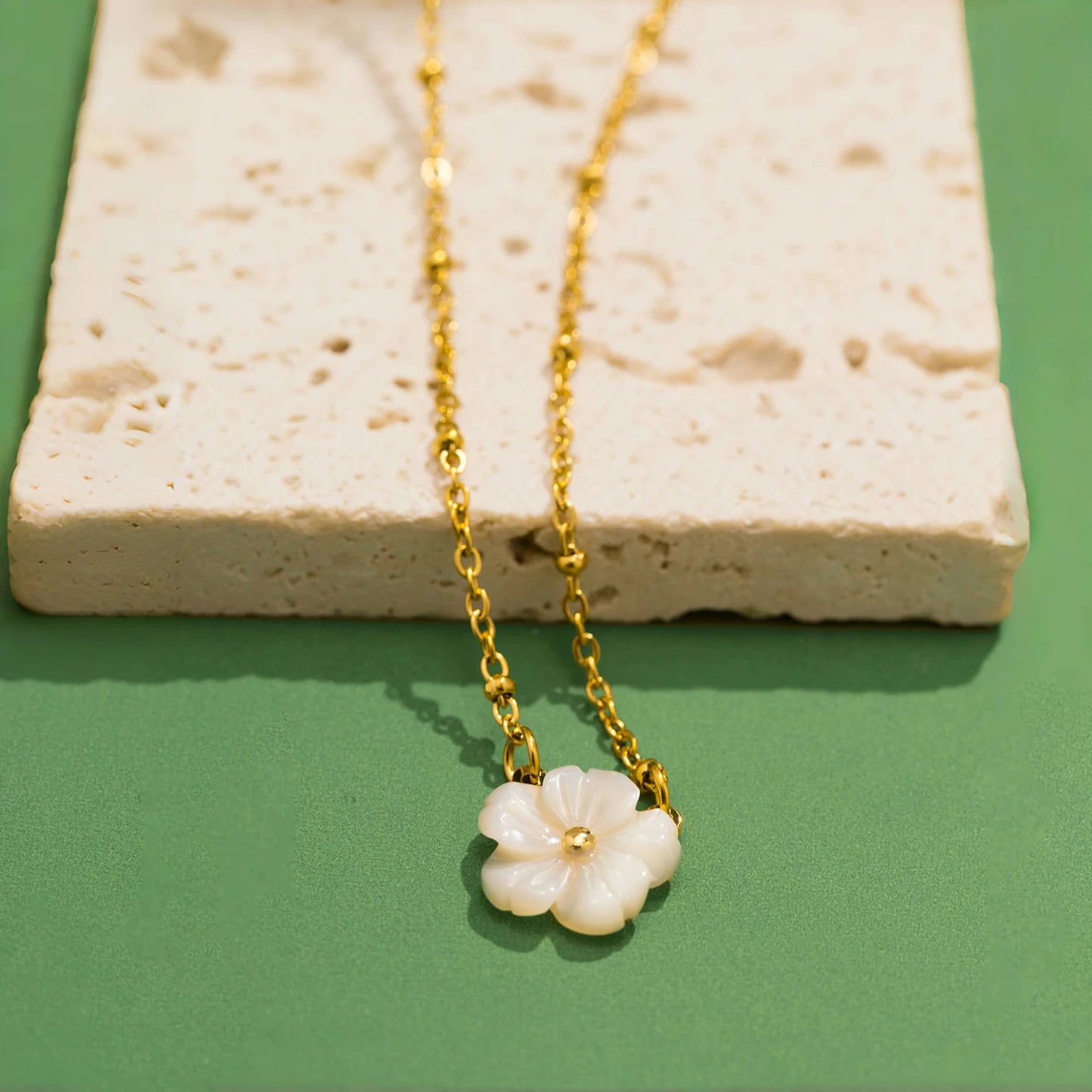 Collier Y2K or plaqué waterproof